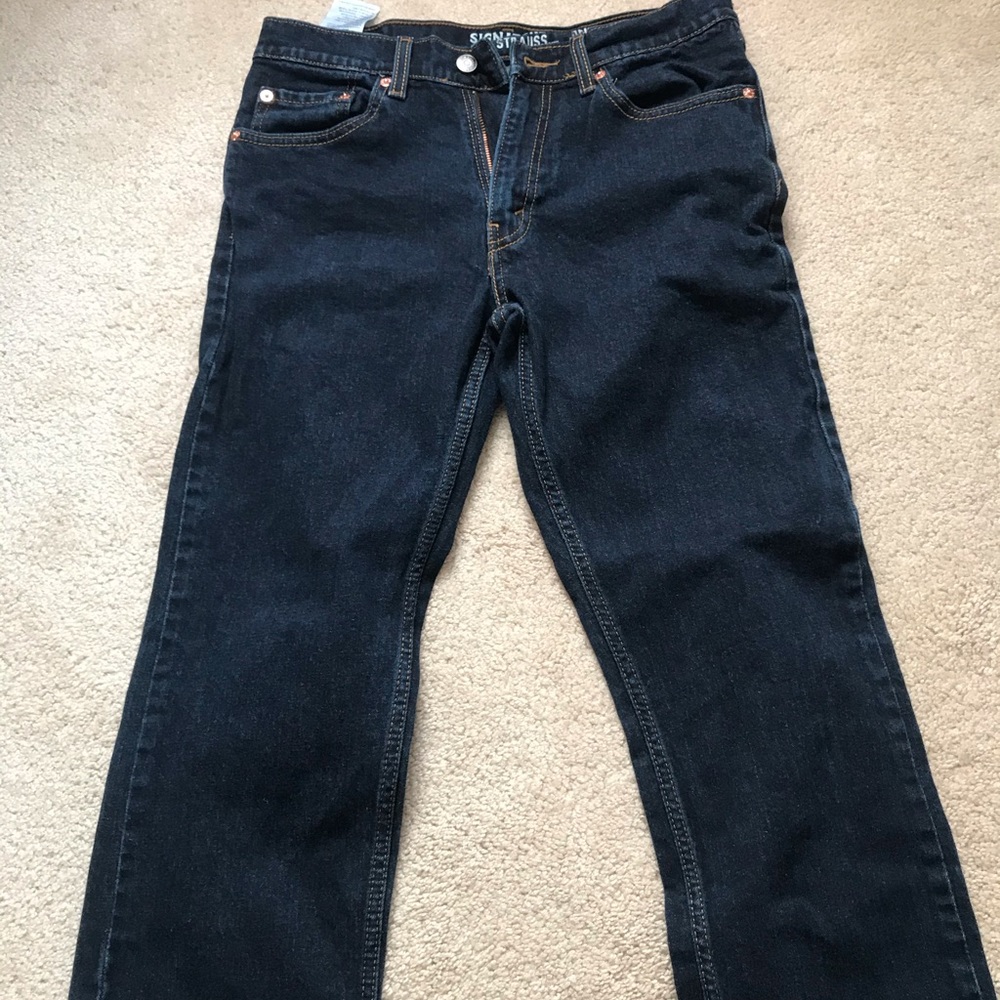 Dark wash Levi jeans